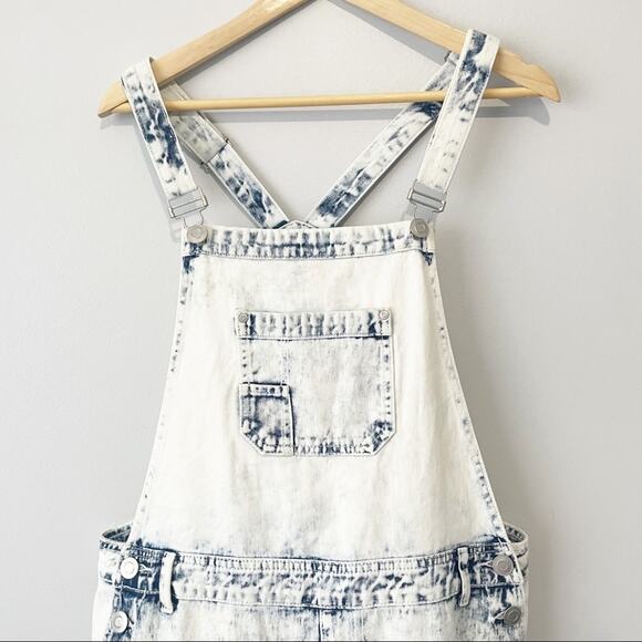 Forever 21 + Plus denim shorts overalls blue acid wash size 1X - Picture 3 of 6
